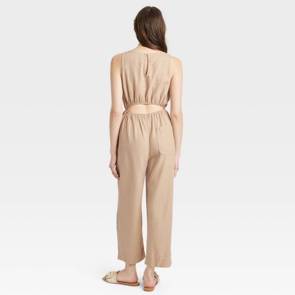 Universal Thread Womens Linen
Sleeveless Open Back Jumpsuit Tan S - Picture 4 of 4
